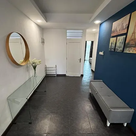 In The Heart Of Georgetown, 2-7 Pax Family Suite Exterior photo